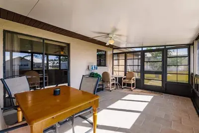 Image de Great Location huge screened lanai