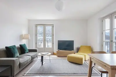 Image de Chic 2br City Center Apartment  Free Parking and Mountain View