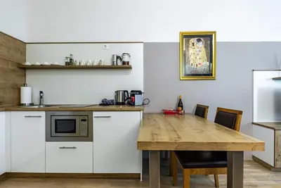 Image de Downtown 2 Room Opera Apartment 9