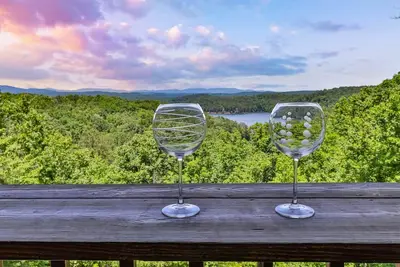 Image de Carter`s Lake Getaway