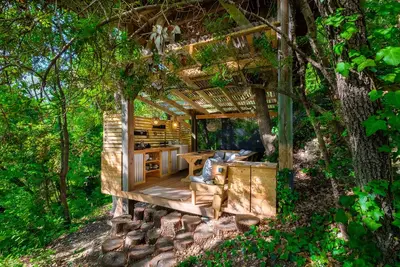 Image de Cabane \"Shere Khan\" avec piscine partagée, 2 terrasses privées et Wi-Fi