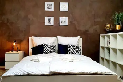 Image de Wow! Stylish studio in the center near the university