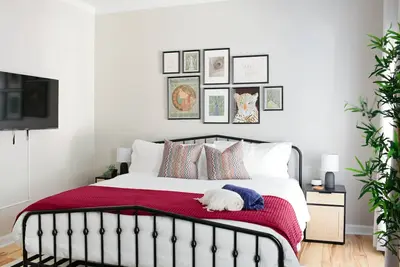 Image de Revamped Retreat | 1br in Charming Cottage Hill