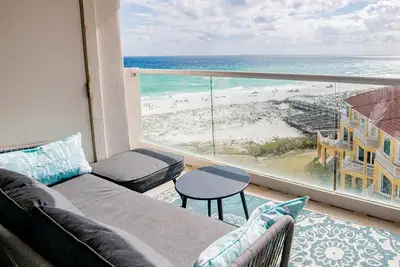 Image de Regency Towers #708 West | Gulf Views, Pool!