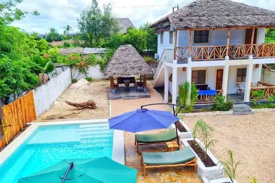 Image de Cozy Apartment with Veranda and pool- Daima Chini