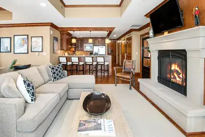 Image de Vail Ritz Carlton Residence Near Slopes with Ac! Luxurious Hot Tub/Amenities