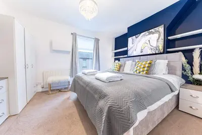 Image de *King Bed* Comfy City House