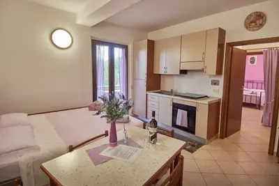 Image de Apartment in the countryside outside Assisi with pool and parking