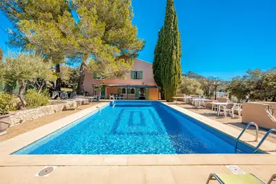 Image de La Maison du Rouge Gorge - Maison climatisée avec piscine