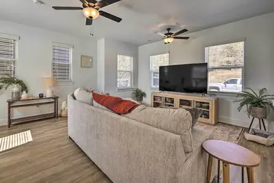 Image de Convenient Fayetteville Home - 3 Mi to Town!