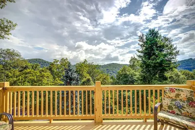 Image de Townhouse with Mountain Views - Close to Boone and Blowing Rock