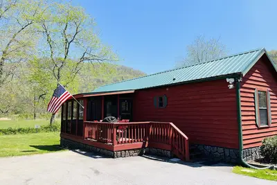 Image de Cozy Cabin in River Vista Mountain Village Rv\/Cabin Park + Amenities
