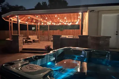 Image de Large Boho home with mountain views and Hot Tub! ! !
