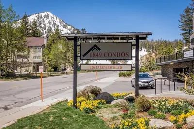 Image de Updated 3Br/3Ba with Panoramic Views. Only Steps to Canyon Lodge!