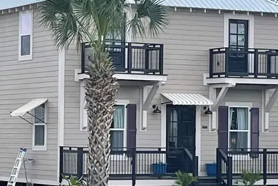 Image de New Construction, Huge Deck, Perfect Location, Gorgeous
