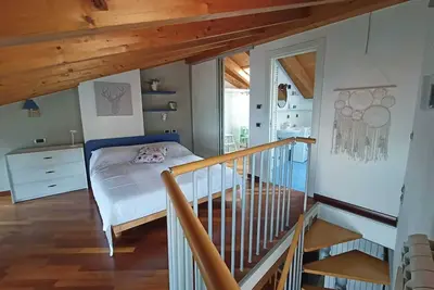 Two-room apartment in the historic center, wonderful view of lake and mountains.