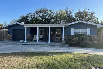 Image de Beachy Holiday Home- 3/2 up to 5 guests