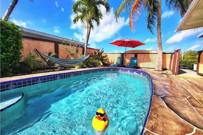Image de Welcome To Paradise! \nPrivate Pool, 40' Dock, SUPs, Kayak & Pet Friendly!