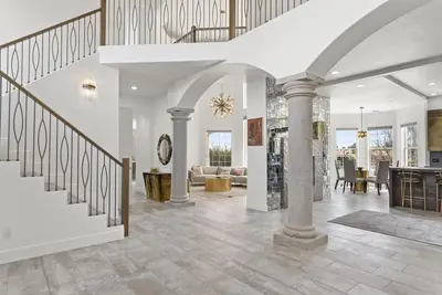 Image de Grand Fountain Hills Home W/ Pool!