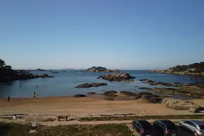 Image de Villa avec Spa, Wifi, Vue Mer sur la plage de Tourony à Tregastel