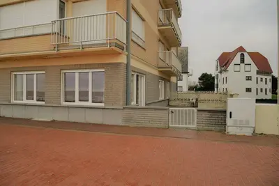 Image de Trianon B - Grand appartement de 3 chambres avec vue frontale sur la mer et belle terrasse latérale