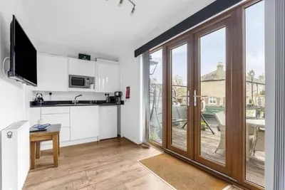 Image de Hertford - Sleeps 2 - 92 Walking Score - Garden