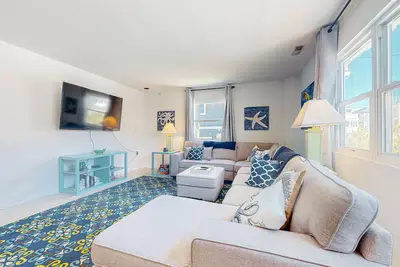 Image de South Bethany home - just steps to the beach! With screened deck, Ac & W/D