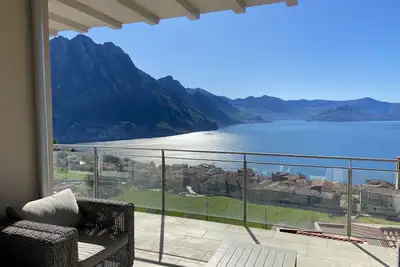 Small lake view paradise with private pool