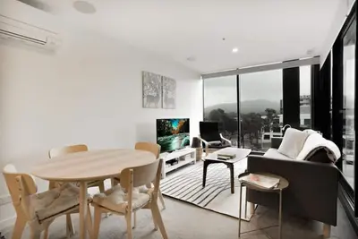 Image de 1Br Braddon retreat with mountain views close to restaurants & bars