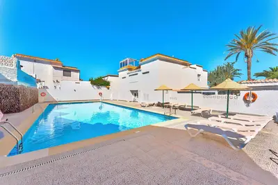 Image de Sunshine Urbania  Sea View Apartment 6c