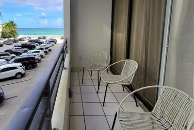 Image de Soak up the sun in an Ocean front condo with private beach access