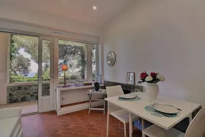 Image de Appartement, 1 chambre, Piscine partagée, Plage privée, Jardin Méditerranéen