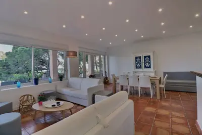 Image de Appartement 100m2, Piscine partagée, Plage privée, Jardin Méditerranéen