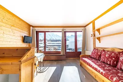 Image de Studio lumineux avec terrasse, skis aux pieds, Tignes Le Lac
