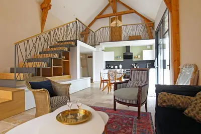 Image de Maison de charme rénovée avec jardin clos, proche mer, 2 chambres, tout confort et équipements modernes