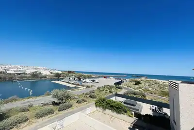 Image de Jolie villa à 50m de la plage avec parking privé à Cap d'Agde