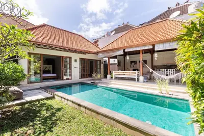 Image de 2 Bedroom Villa, pool, garden, beachside