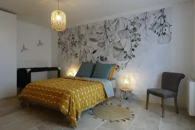 Image de Gîte Rénové avec Jardin Clos et Terrasse - Idéal Familles\/Amis, Eure-et-Loir, Proche Nogent le Rotrou