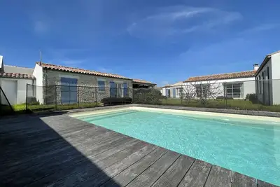 Image de Grande Villa 5 Ch. avec Piscine Privée, Jardin, Proche Mer et Centre - Classée 3 Étoiles