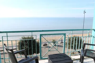 Image de Appartement 4 pers avec vue mer, face Ă la plage