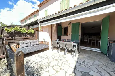 Image de Mazet rénové à Ste-Maxime, 3 pièces, 6 couchages, centre-ville, plage à 500m