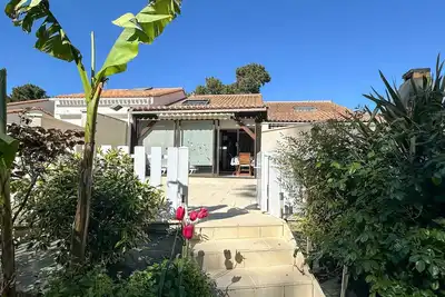 Image de Maison en Pinède Proche Mer et Commerces - 5 pers, Terrasse, Jardin, Parking, WiFi