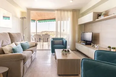 Image de Appartement spacieux 3 chambres avec terrasse, clim et Wifi à La Pineda