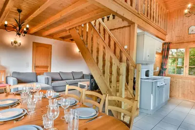 Image de Chalet Papillon - 8 pers - À deux pas du Lac des Ecoles et des pistes de ski