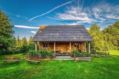 Image de Maison à Bełczna près du lac Klępnicko