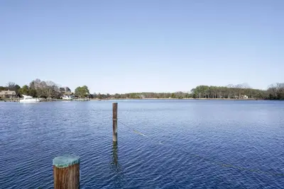 Image de Minutes from Downtown St. Michaels and Tilghman | Private Dock | Hot Tub