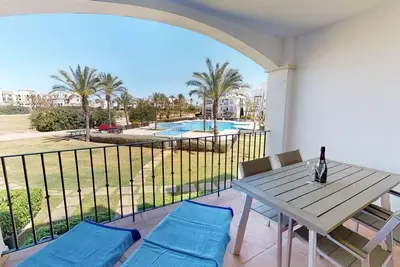 Image de Beautiful apartment overlooking the pool- Mo2411lt