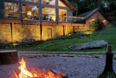 Image de Secluded Cabin; Mountain Chalet w/ Hot Tub on 5 acre lot