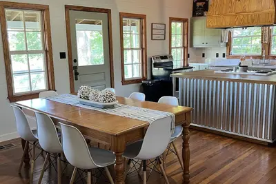 Image de Cabin on the Ridge - Hometown - Laurel, Ms