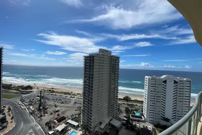 Image de Stunning 3-Bed Apt in Surfers Paradise w/ Parking